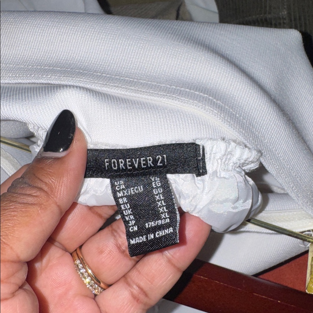 Forever 21 White Strapless Top - Picture 4 of 4